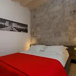 Nije Presa Apartment 2